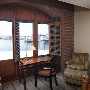 1 King Bed Harbor View